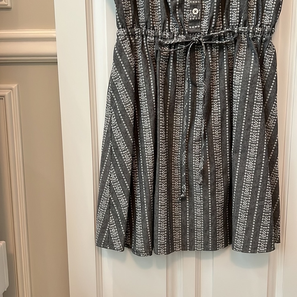 Bcbgeneration Gray And White Stripe Pattern With … - image 4